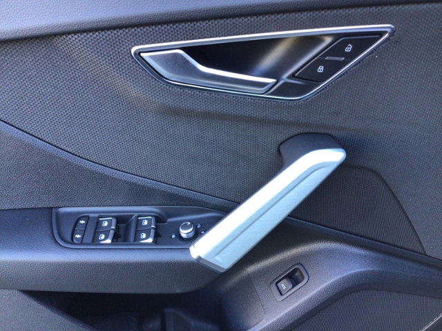 Q2 S line 35 TFSI S tronic Matrix/SHZ KLIMA LEDE