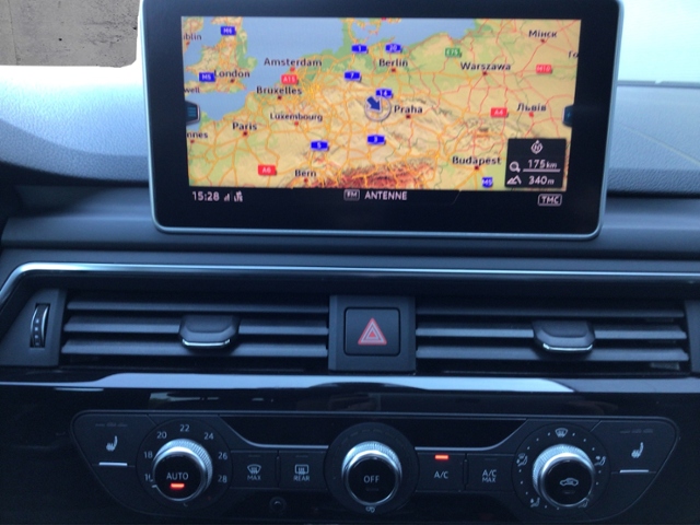 A4 Avant sport 2.0 TFSI quattro S tronic STH/NAV