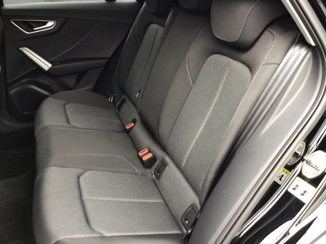 Q2 advanced 35TFSI S tron Sportsitze/RFK/GRA/LED