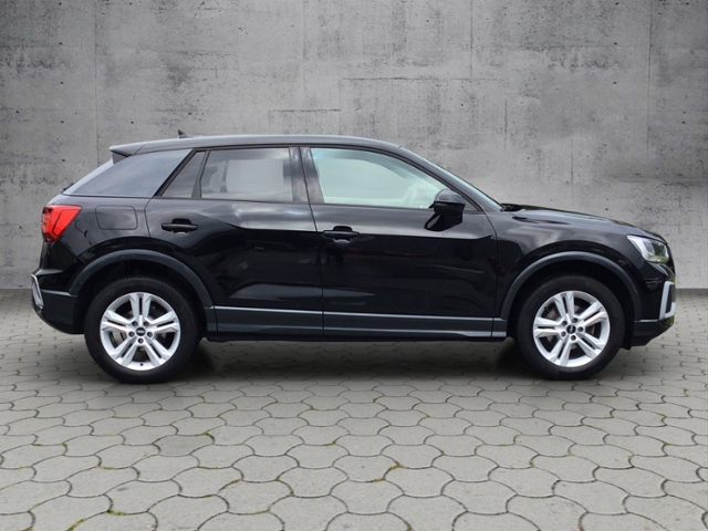 Q2 advanced 35TFSI S tron Sportsitze/RFK/GRA/LED