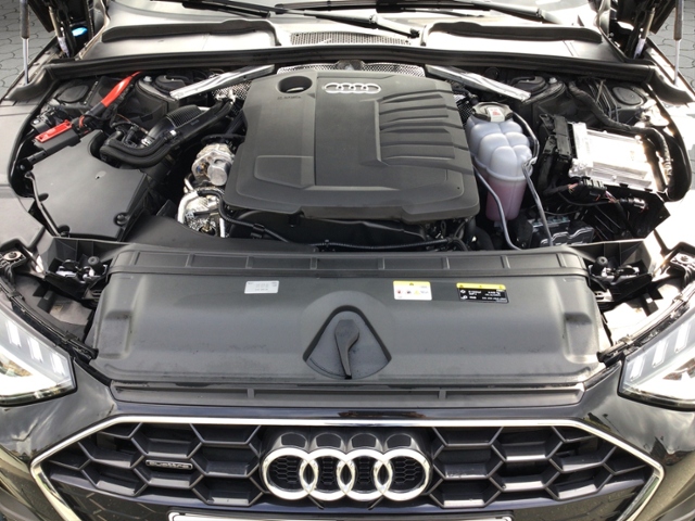 A4 Avant S line 40 TDI quattro S tronic PANO KLI