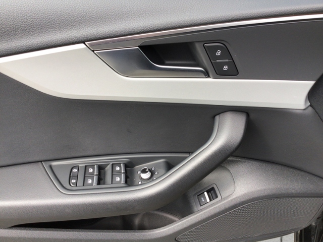 A4 Avant S line 40 TDI quattro S tronic PANO KLI