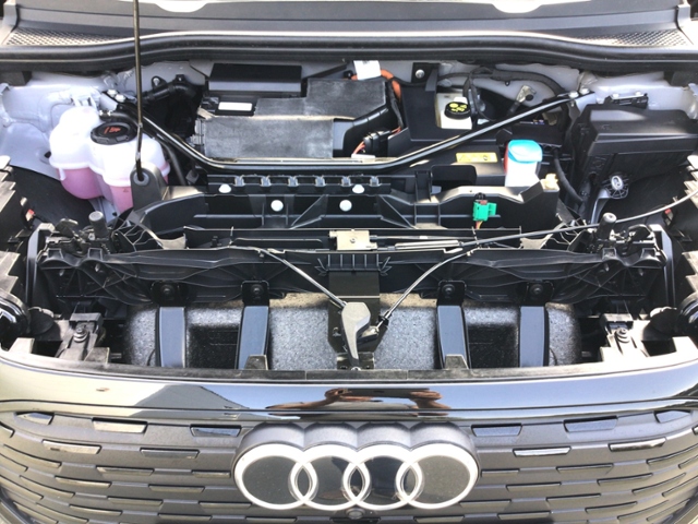 Q4 e-tron 40 S line/NAV/PANO KLIMA LED ALU