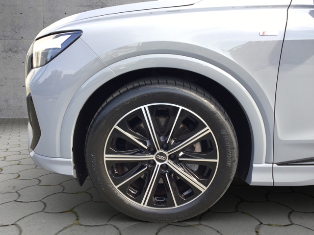 Q4 e-tron 40 S line/NAV/PANO KLIMA LED ALU