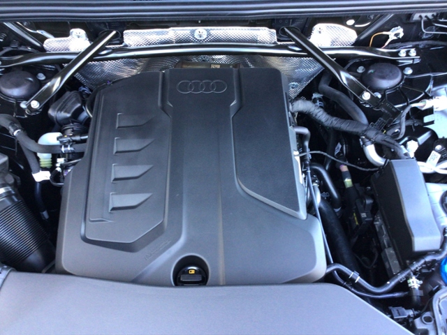 Q5 2.0 TFSI quattro S-tronic S line/MATRIX KLIMA
