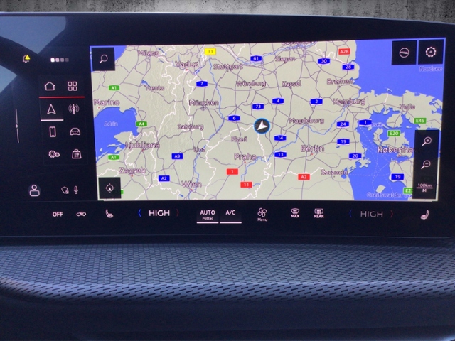 Q5 2.0 TFSI quattro S-tronic S line/MATRIX KLIMA