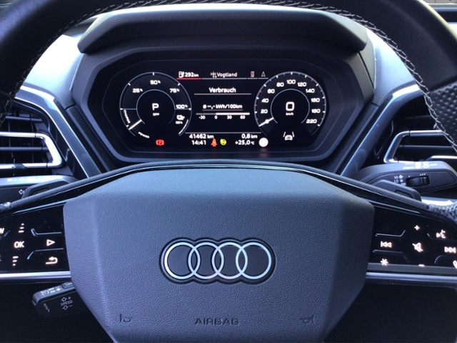 Q4 e-tron 40 S line/STH/NAV KLIMA LED NAVI