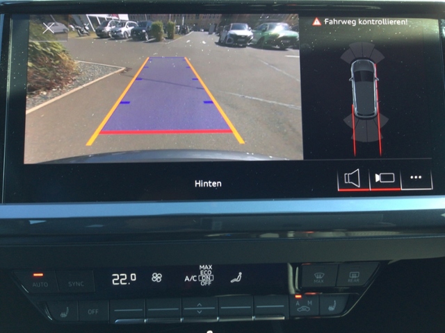 Q4 e-tron 40 S line/STH/NAV KLIMA LED NAVI