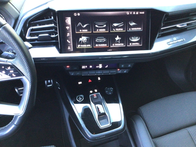 Q4 e-tron 40 S line/STH/NAV KLIMA LED NAVI