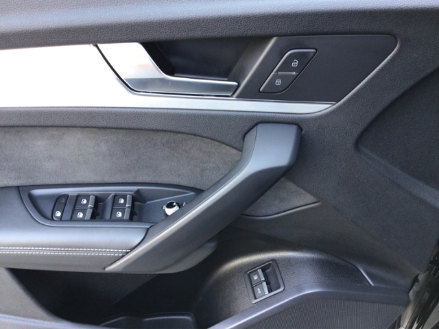Q5 S line 55 TFSIe quattro S tronic Business KLI