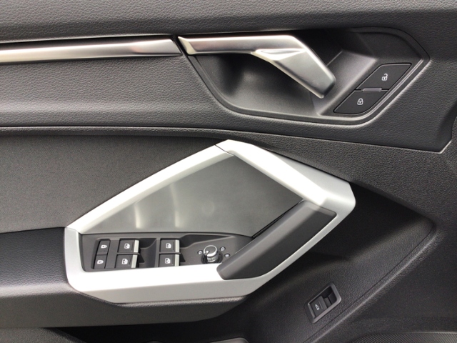 Q3 advanced 35 TFSI S-tronic LED/2-Zonen KLIMA A