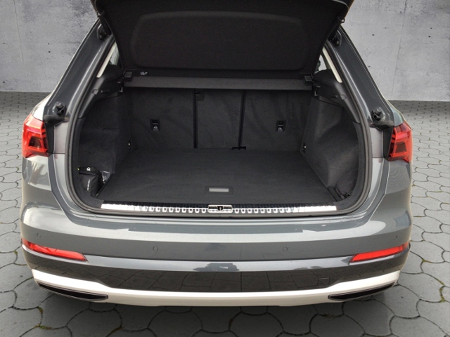 Q3 advanced 2.0TFSI qua S tron/Navi/RFK/ACC/SHZ/