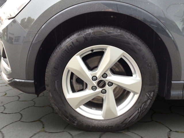 Q3 advanced 2.0TFSI qua S tron/Navi/RFK/ACC/SHZ/