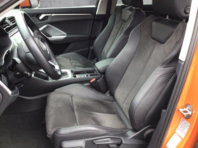 Q3 S line 45 TFSIe S-tronic Business KLIMA LED N