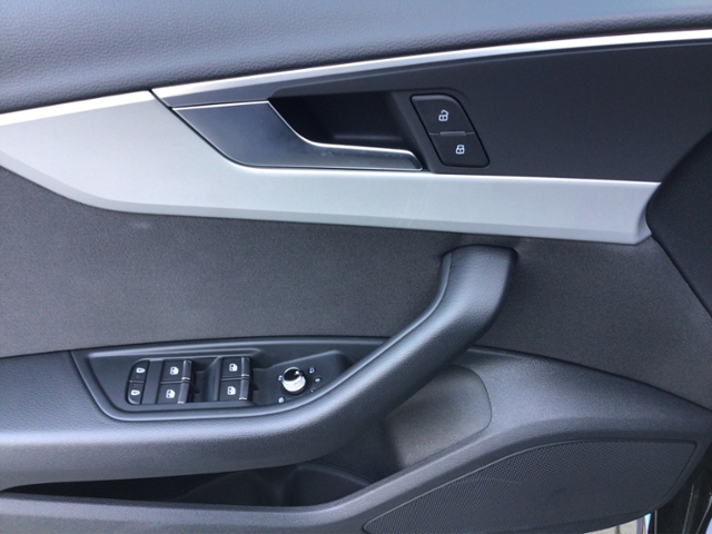 A4 Avant S line 40TDI qua S tron/Navi/HuD/RFK/LE