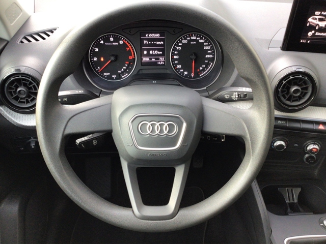 Q2 1.4 TFSI GRA KLIMA