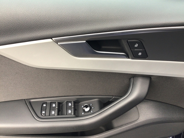 A4 Avant S line 40 TDI S-tronic Business/Tour KL