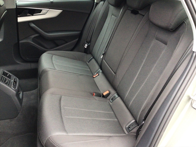 A4 Avant S line 30 TDI S-tronic Business/Tour KL