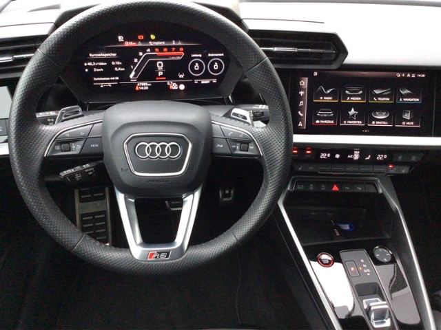 RS3 Sportback 2.5 TFSI quattro S-tronic DCC/HUD/