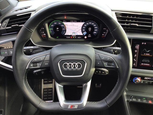 Q3 Sportback S line 45 TFSIe S-tronic MATRIX/NAV