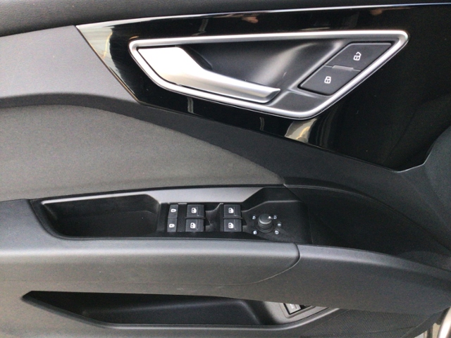 Q4 e-tron 45 quattro STH/SHZ KLIMA LED ALU