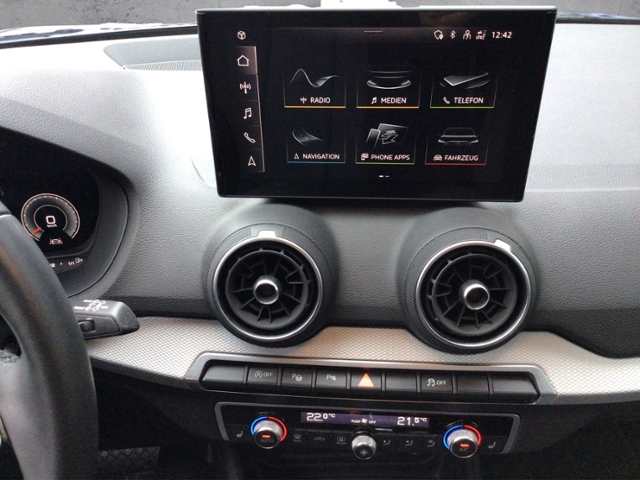 Q2 advanced 35 TFSI S-tronic Parken KLIMA LED AL