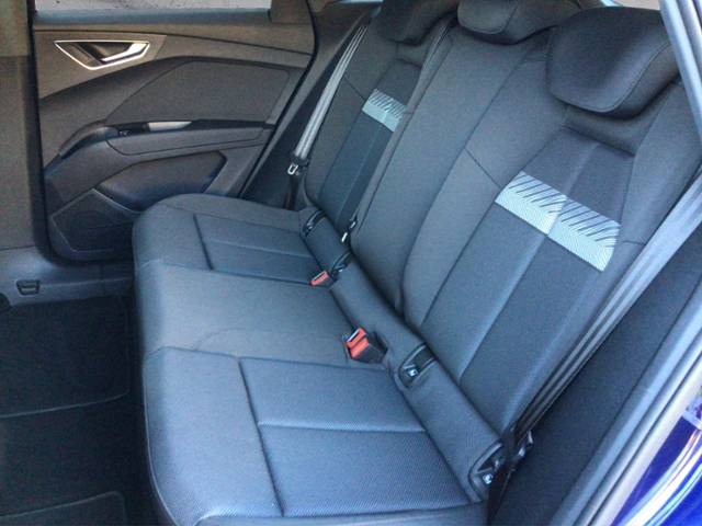 Q4 e-tron 35 Assistenz+/STH/NAV KLIMA LED