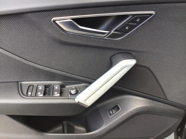 Q2 advanced 35 TFSI S-tronic Parken KLIMA LED AL