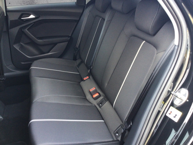 A1 Sportback 25 TFSI S-tronic S-LINE/NAV/SHZ