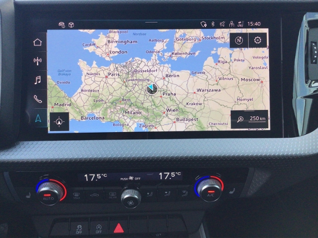 A1 Sportback 25 TFSI S-tronic S-LINE/NAV/SHZ