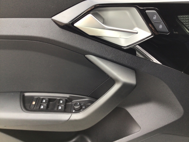 A1 Sportback advanced 30 TFSI 2-Zonen/SHZ KLIMA 