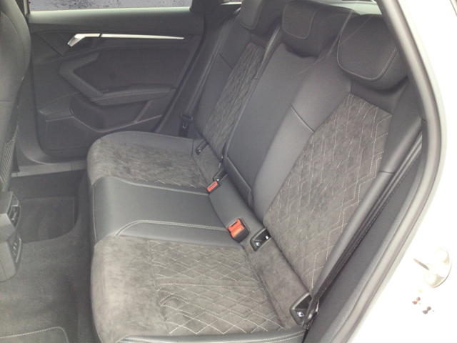 A3 Sportback 45 TFSIe S-LINE/LED/RFK/NAV