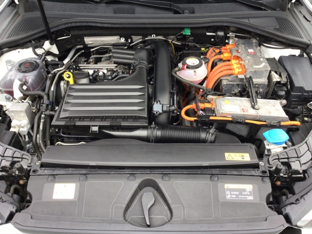 A3 Sportback 45 TFSIe S-LINE/LED/RFK/NAV