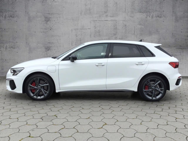 A3 Sportback 45 TFSIe S-LINE/LED/RFK/NAV