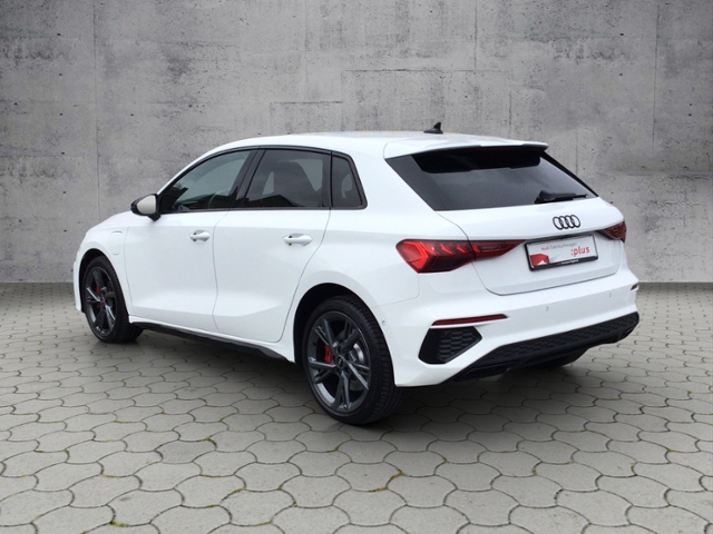 A3 Sportback 45 TFSIe S-LINE/LED/RFK/NAV