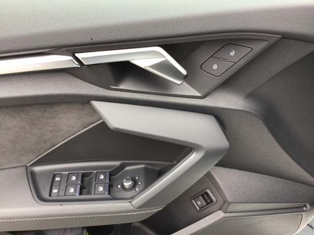 A3 Sportback 45 TFSIe S-LINE/LED/RFK/NAV