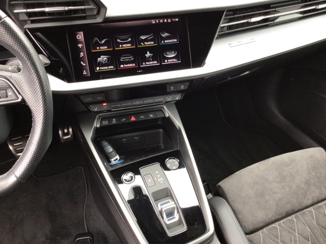 A3 Sportback 45 TFSIe S-LINE/LED/RFK/NAV