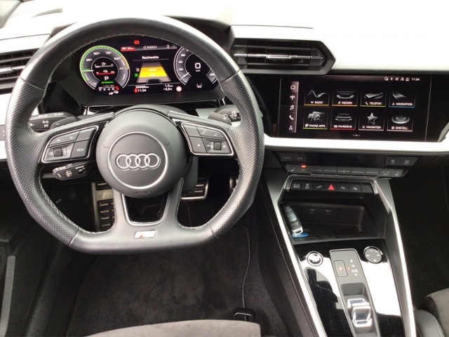 A3 Sportback 45 TFSIe S-LINE/LED/RFK/NAV