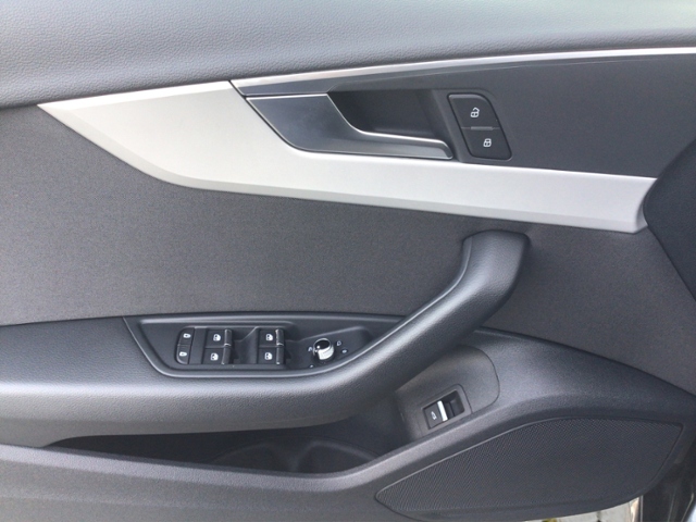 A4 Avant 40TDI S-tron 5JG/S-LINE/PANO/EL.HECKKL.