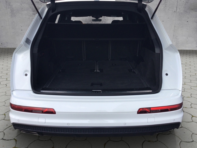 Q7 3.0 TDI qua tiptron/Matrix/7-Sitze/STHZ quatt