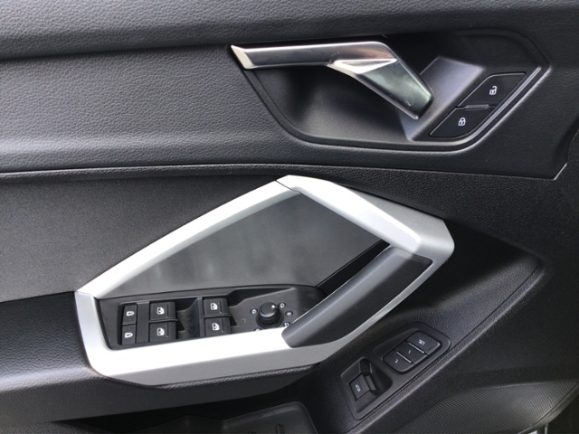 Q3 advanced 35TFSI S tronic/Navi/RFK/ACC KLIMA