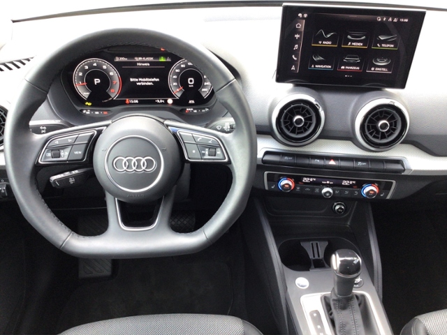 Q2 35 TFSI S-tronic S-LINE/5JG/NAV/AMBIENTE