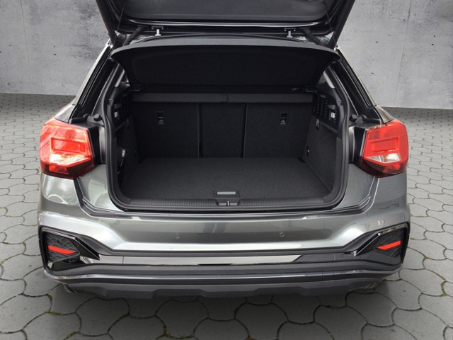 Q2 35 TFSI S-tronic S-LINE/5JG/NAV/AMBIENTE