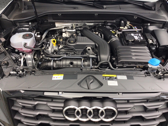 Q2 35 TFSI S-tronic S-LINE/5JG/NAV/AMBIENTE