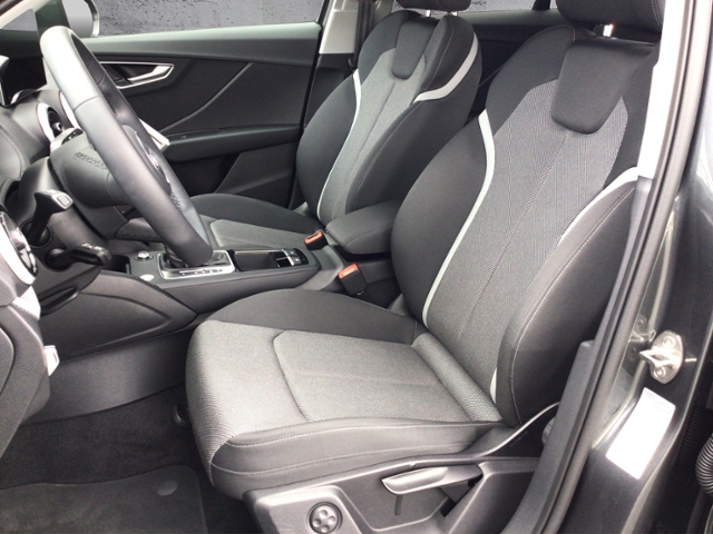 Q2 35 TFSI S-tronic S-LINE/5JG/NAV/AMBIENTE