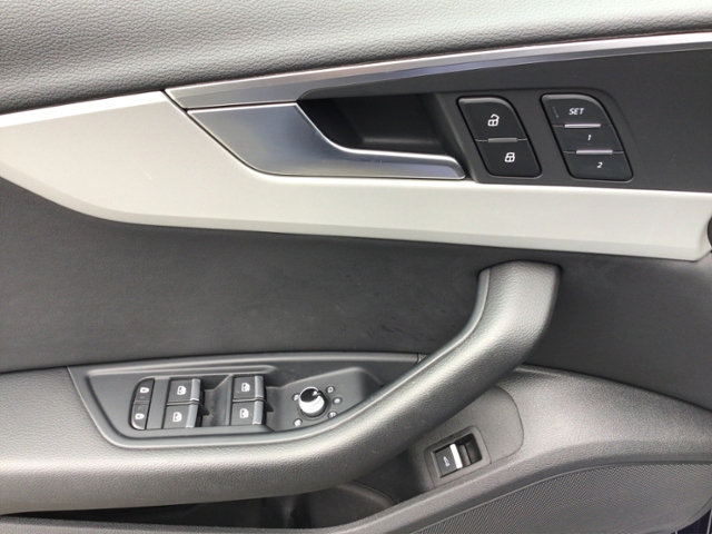 A4 Avant 35 TFSI S-tron S-LINE 5JG/RFK/VORB.AHK