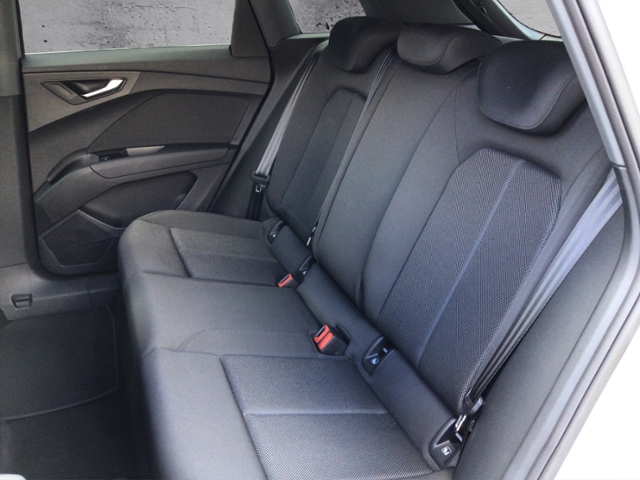 Q4 e-tron 35 55kWh GLANZPAKET/RFK/ACC