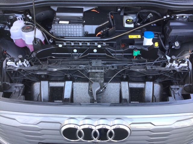 Q4 e-tron 45 quattro 82kWh 5JG/STH/AHK/3-ZONEN