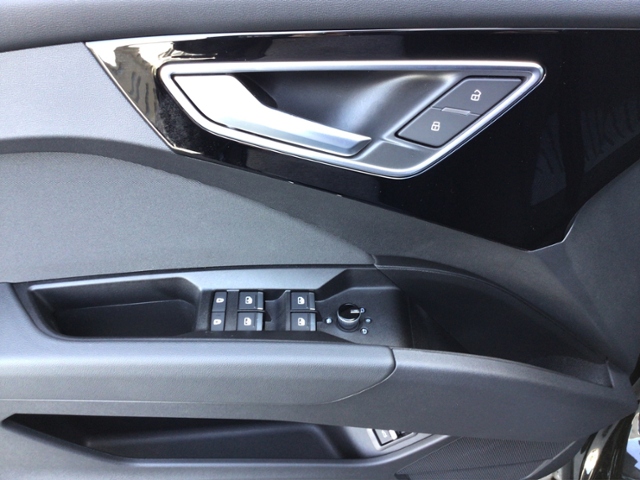 Q4 e-tron 45 quattro 82kWh 5JG/STH/AHK/3-ZONEN