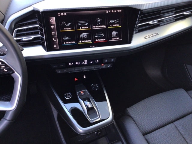 Q4 e-tron 45 quattro 82kWh 5JG/STH/AHK/3-ZONEN